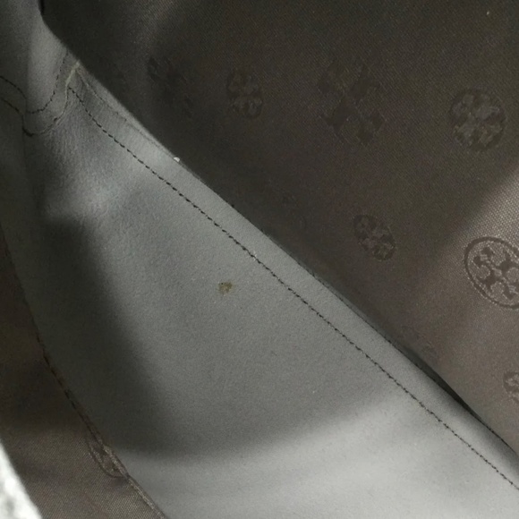 Tory Burch Robinson Tote - Picture 6 of 6